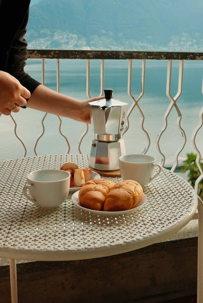 cannes-breakfast cannes-breakfast